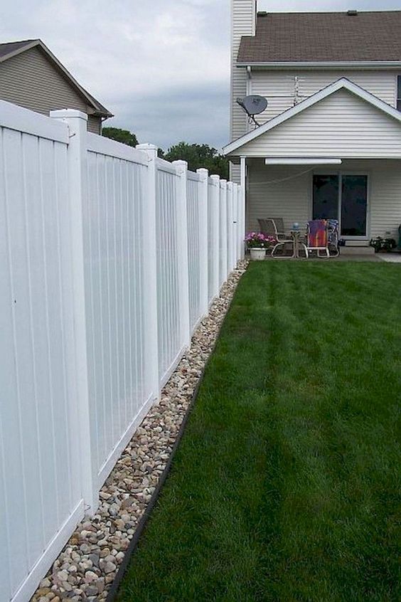 Fence Landscaping Ideas 13