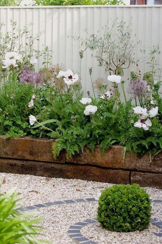 Fence Landscaping Ideas 8