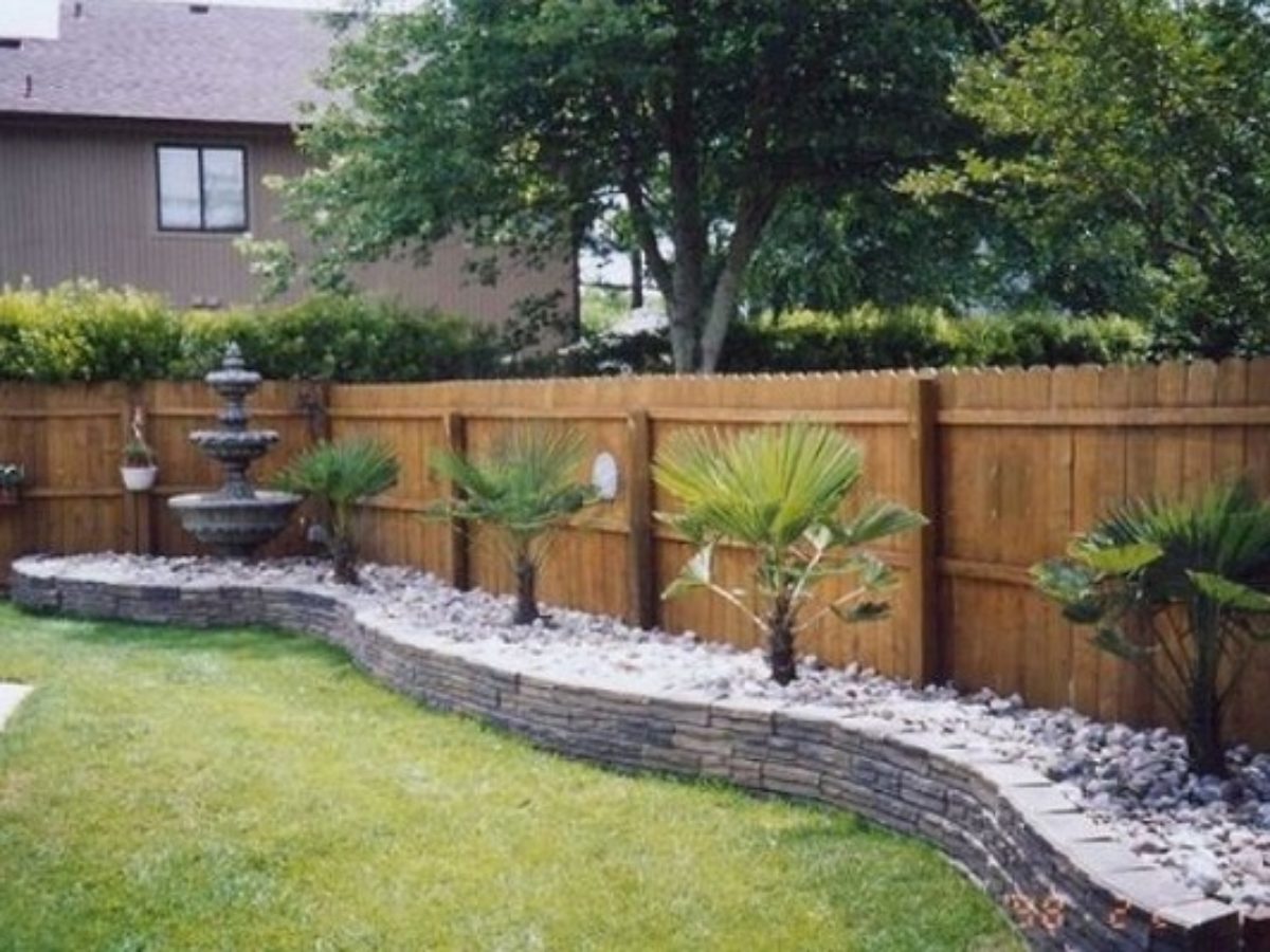 Fence Landscaping Ideas 24 Easy Ways To Beautify Your Backyard