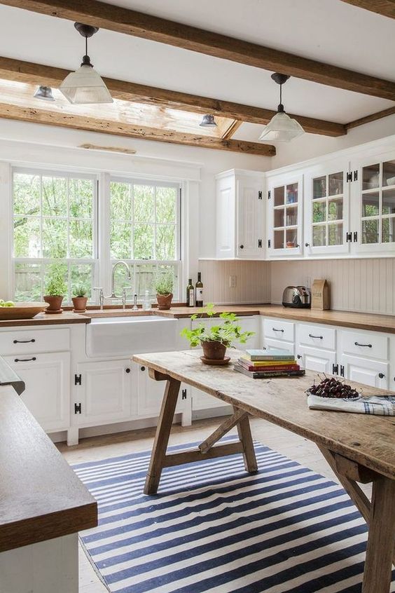 Wood Kitchen Ideas: Stylish Farmhouse Decor