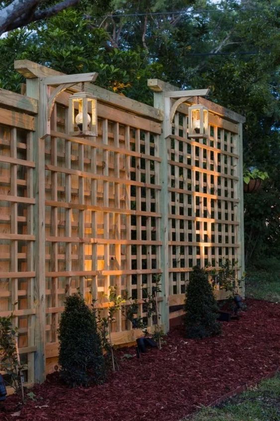 Backyard Fence Ideas 15