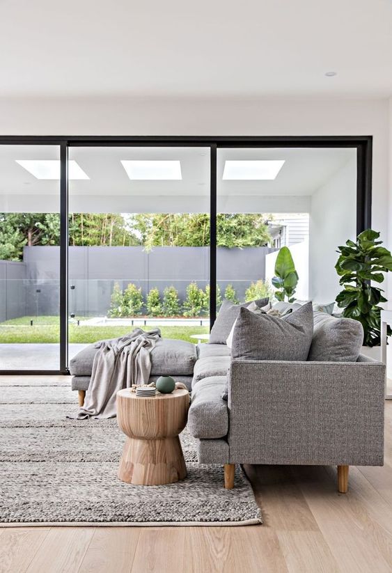 Contemporary Living Room Ideas: Stylish Airy Decor