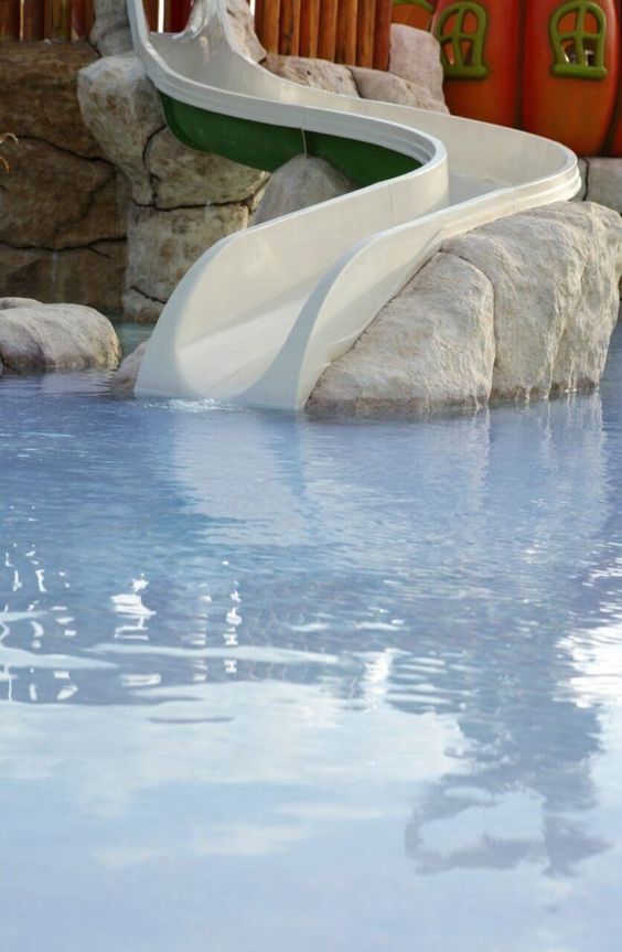 Swimming Pool with Slides Ideas 18